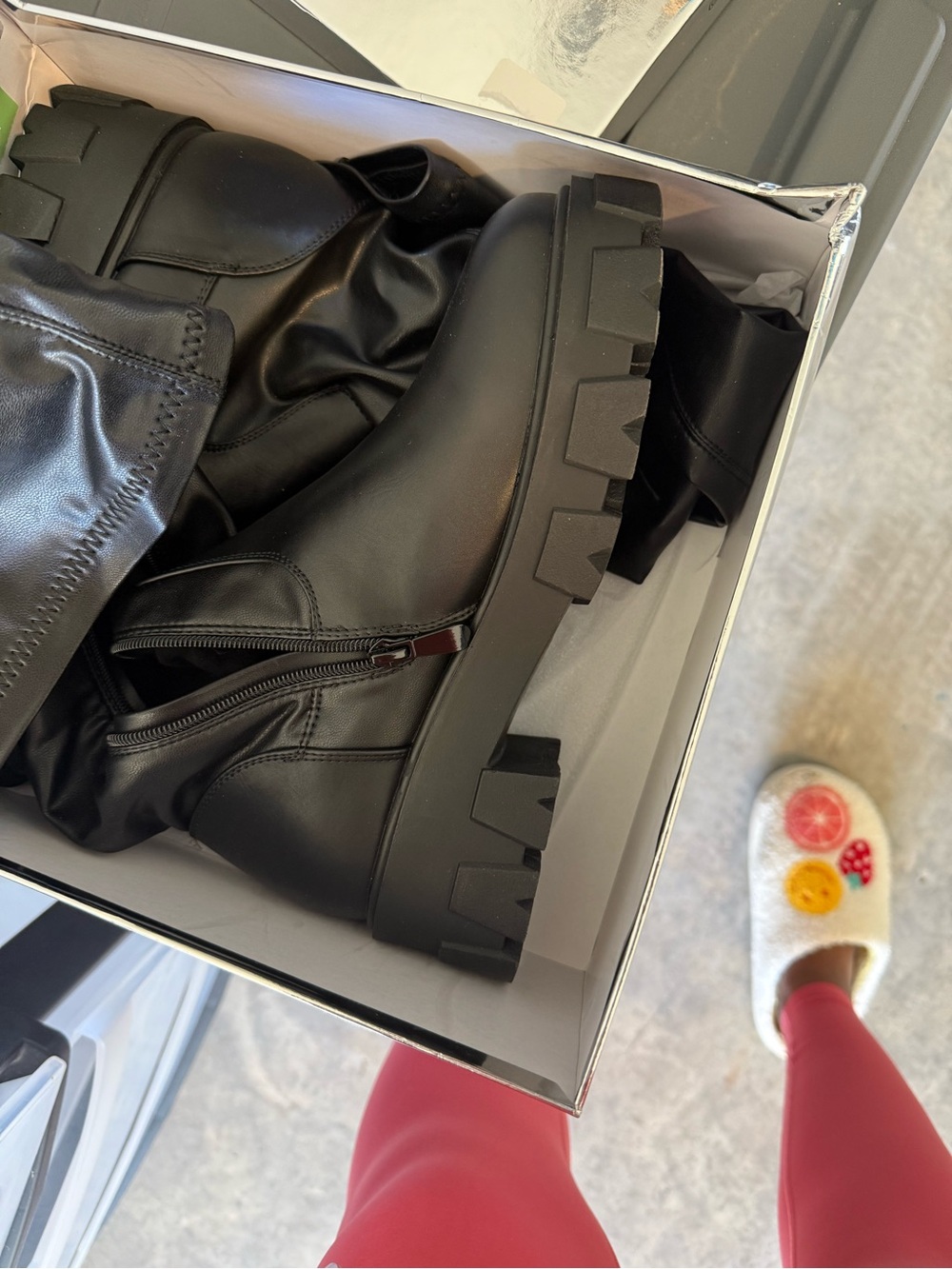 AKIRA Black Boots - EUREVA Style - AZAELA WANG